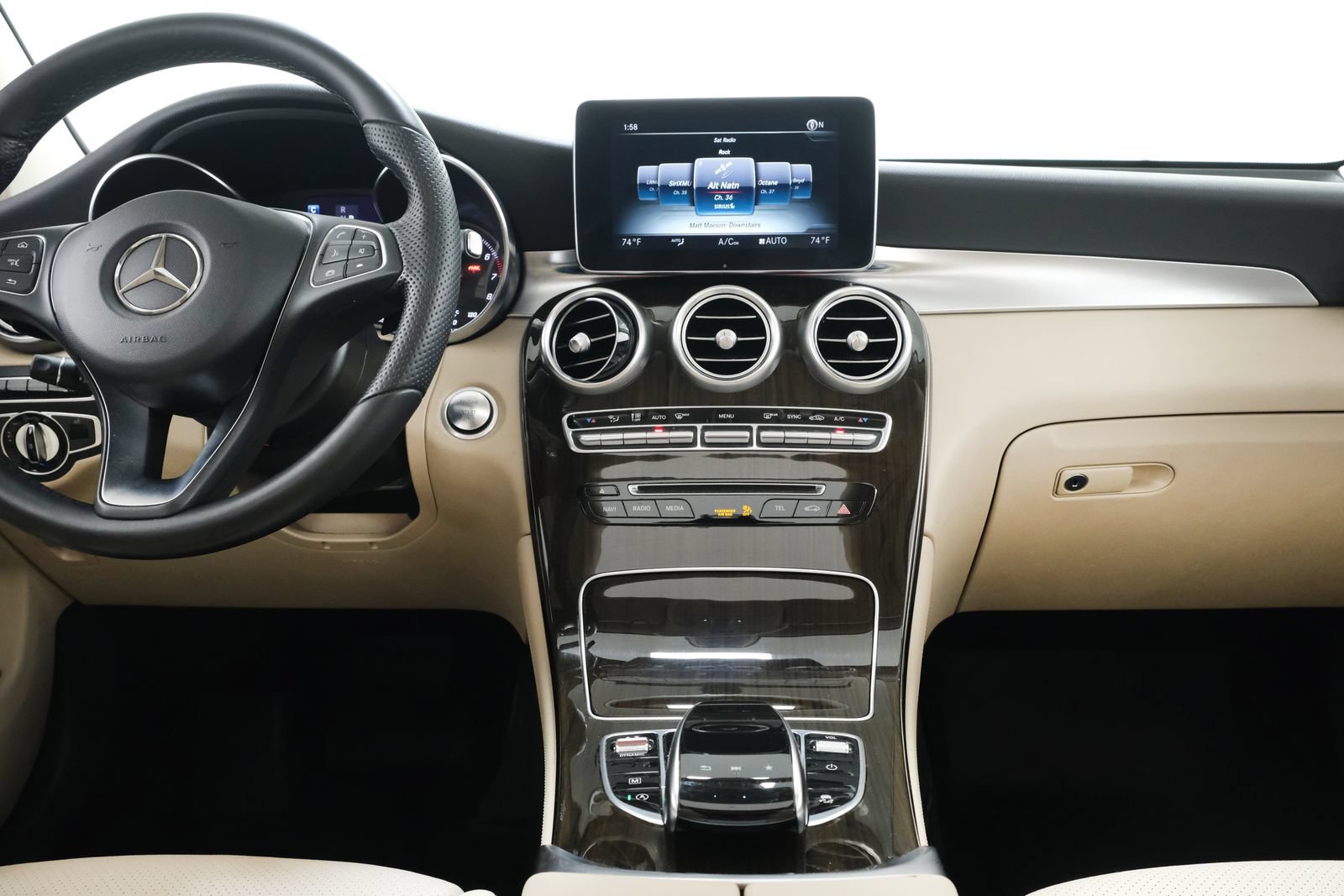 Used 2017 Mercedes-Benz GLC 300 4MATIC image 9