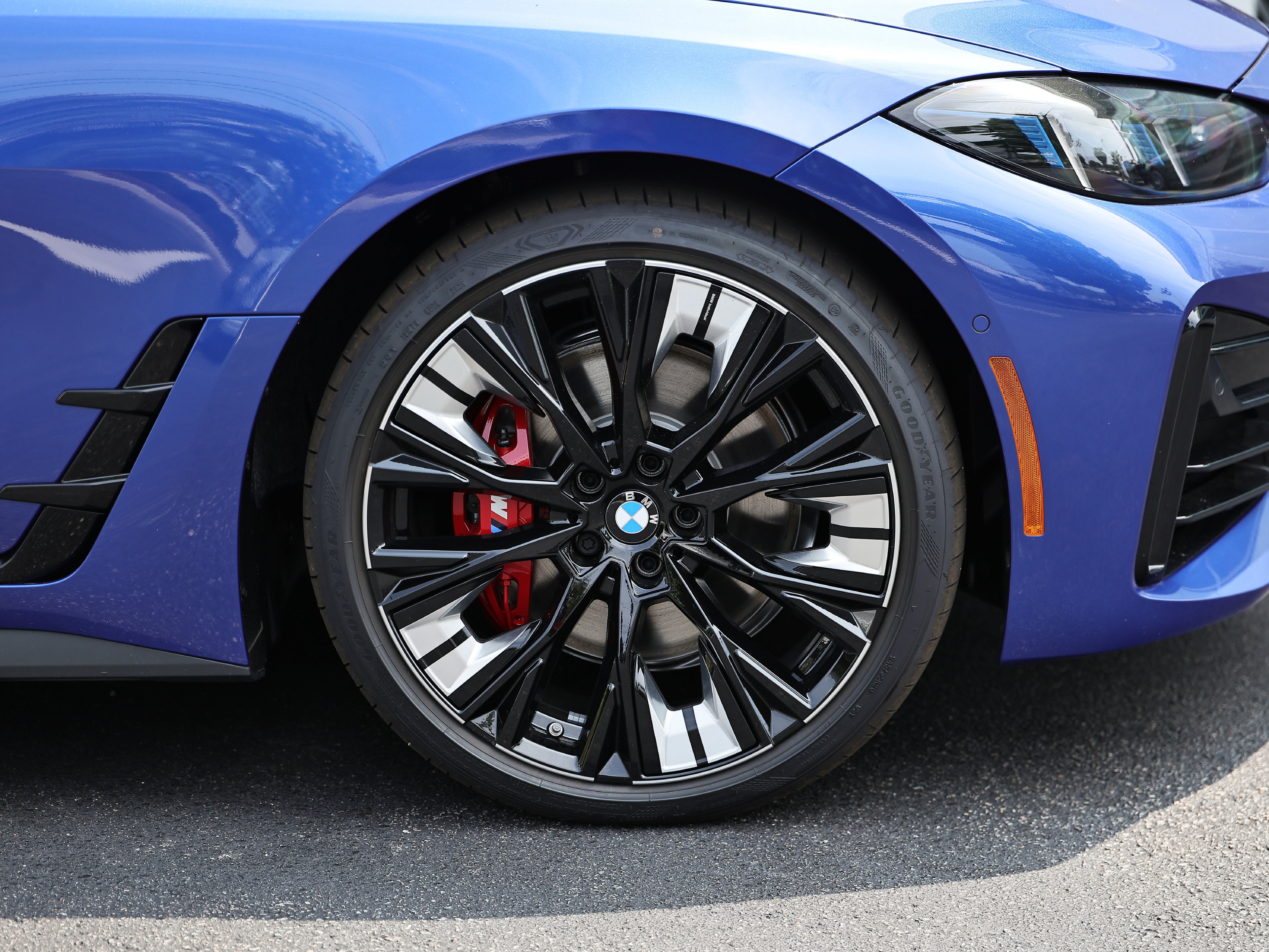 New 2026 BMW M440i w/ Premium Package RWD image 5