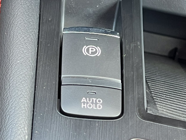 Used 2026 Nissan Kicks SR w/ Cold Weather Package AWD/4WD image 27