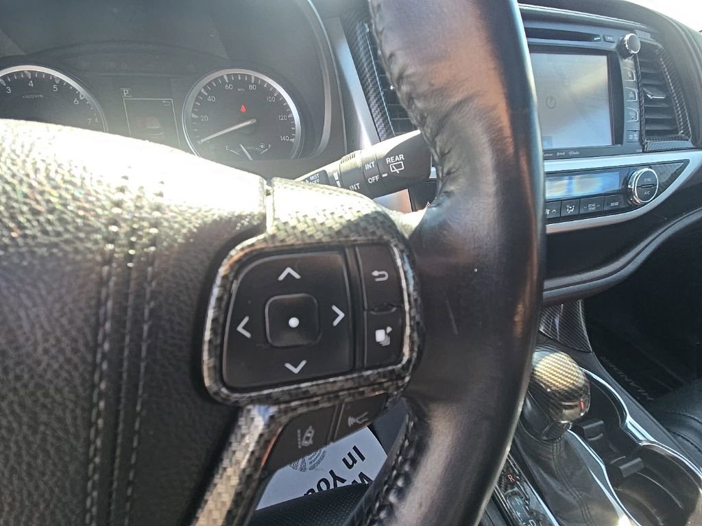 Used 2018 Toyota Highlander Limited image 18