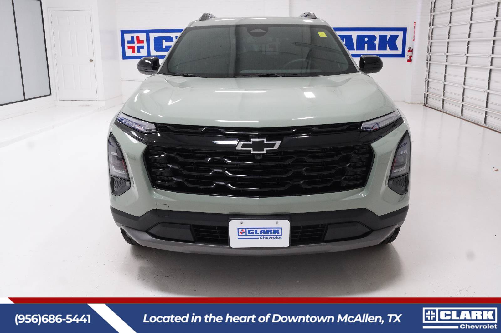 Used 2026 Chevrolet Equinox LT w/ Midnight Edition FWD image 2
