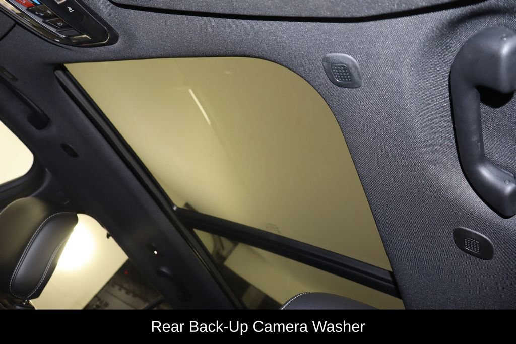 Used 2024 Jeep Grand Cherokee Limited w/ Luxury Tech Group II image 18