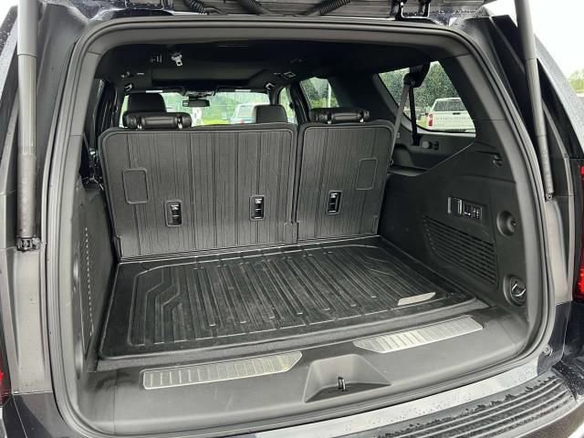 Used 2024 GMC Yukon XL Denali w/ LPO, Floor Liner Package AWD/4WD image 8
