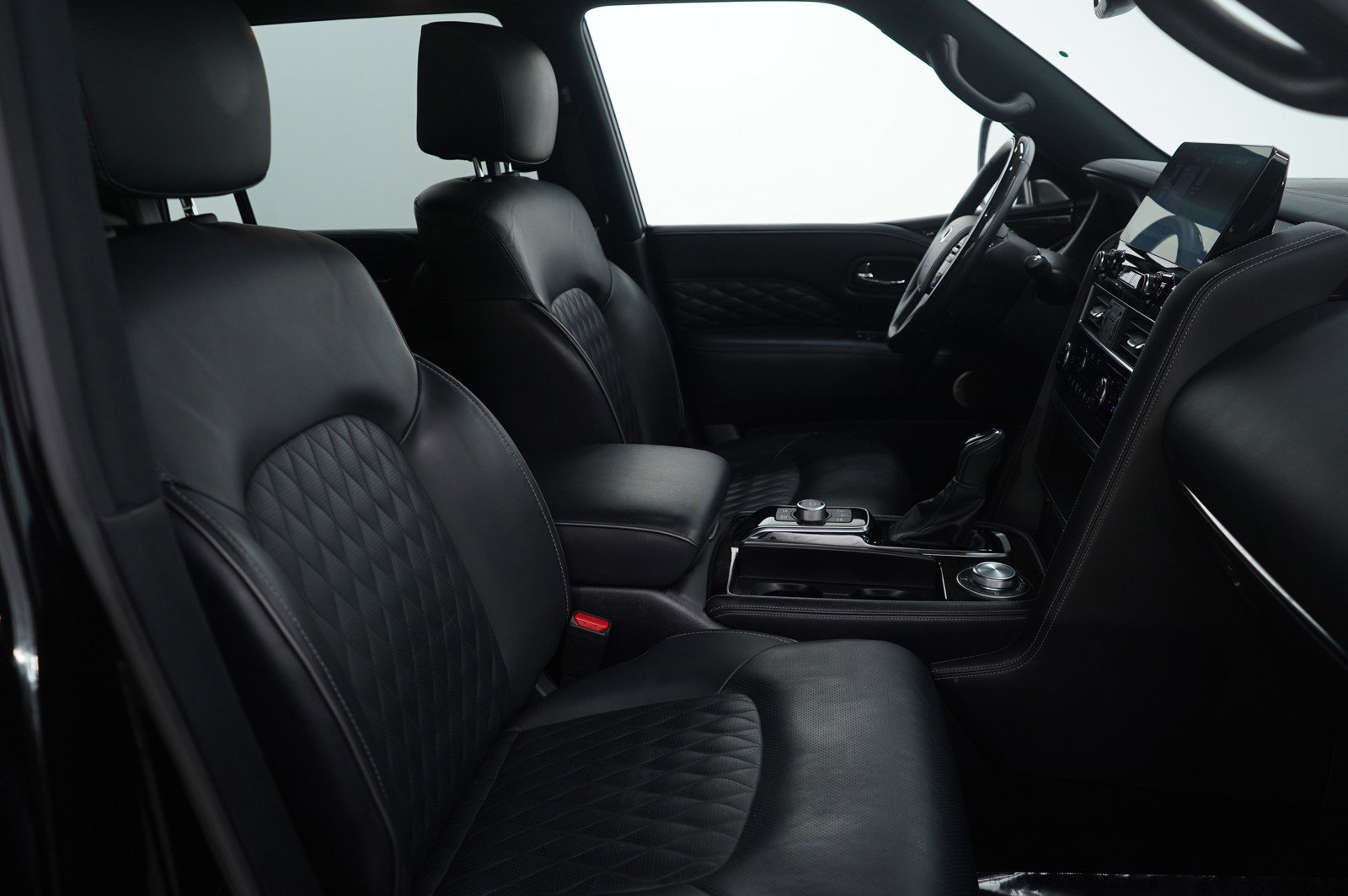 Used 2024 INFINITI QX80 Premium Select image 11