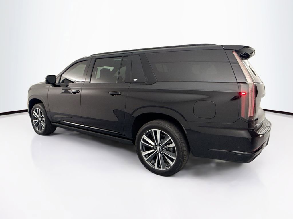 Used 2025 Cadillac Escalade ESV Sport AWD/4WD image 7