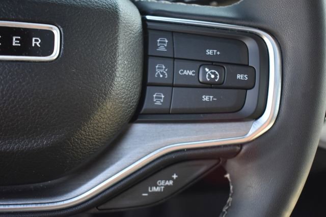 Used 2024 Jeep Wagoneer Series II AWD/4WD image 33