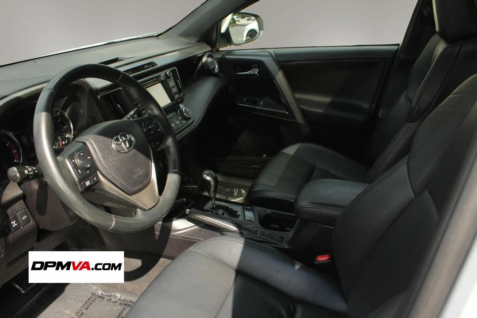 Used 2017 Toyota RAV4 SE AWD/4WD image 13
