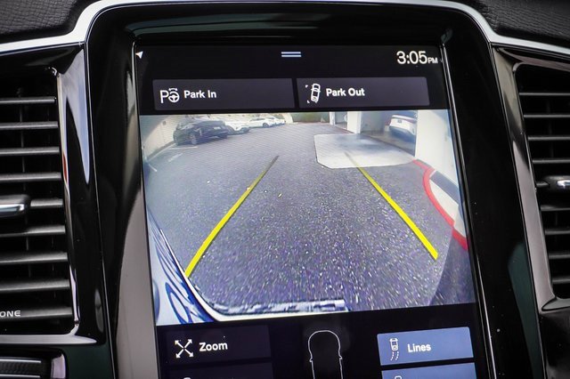 Used 2016 Volvo XC90 T6 Momentum w/ Protection Package Plus image 15