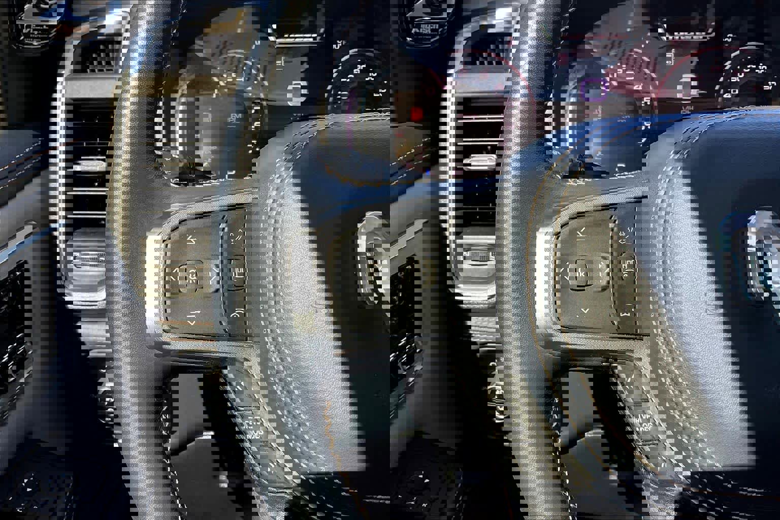 Used 2025 RAM 1500 Tungsten w/ Trailer Tow Group image 23