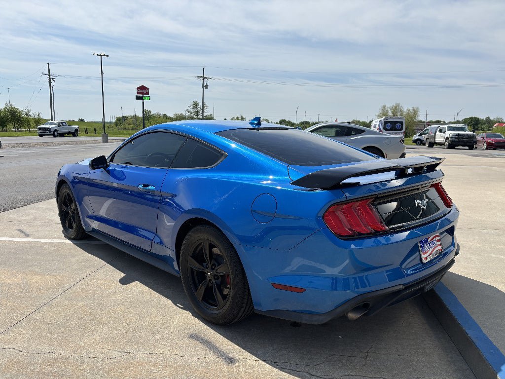 Used 2020 Ford Mustang Coupe RWD image 3