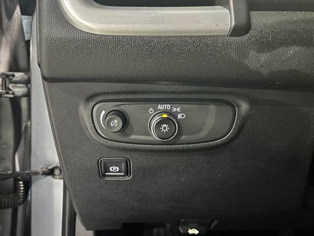 Used 2018 GMC Terrain SLE w/ Driver Convenience Package FWD image 25