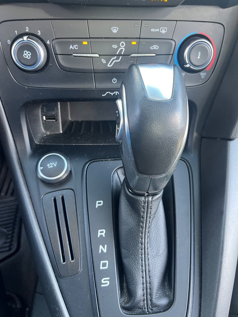 Used 2016 Ford Focus SE w/ Equipment Group 201A FWD image 31