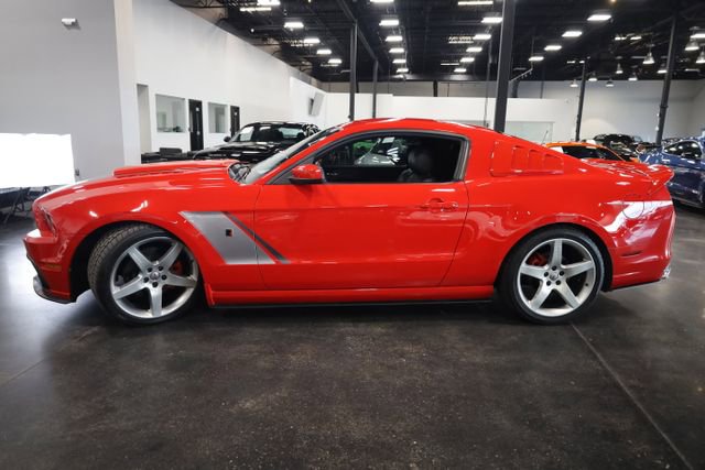 Used 2014 Ford Mustang GT Premium RWD image 4