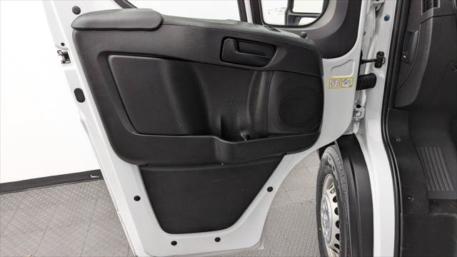 Used 2024 RAM ProMaster 2500 w/ Convenience Group FWD image 13