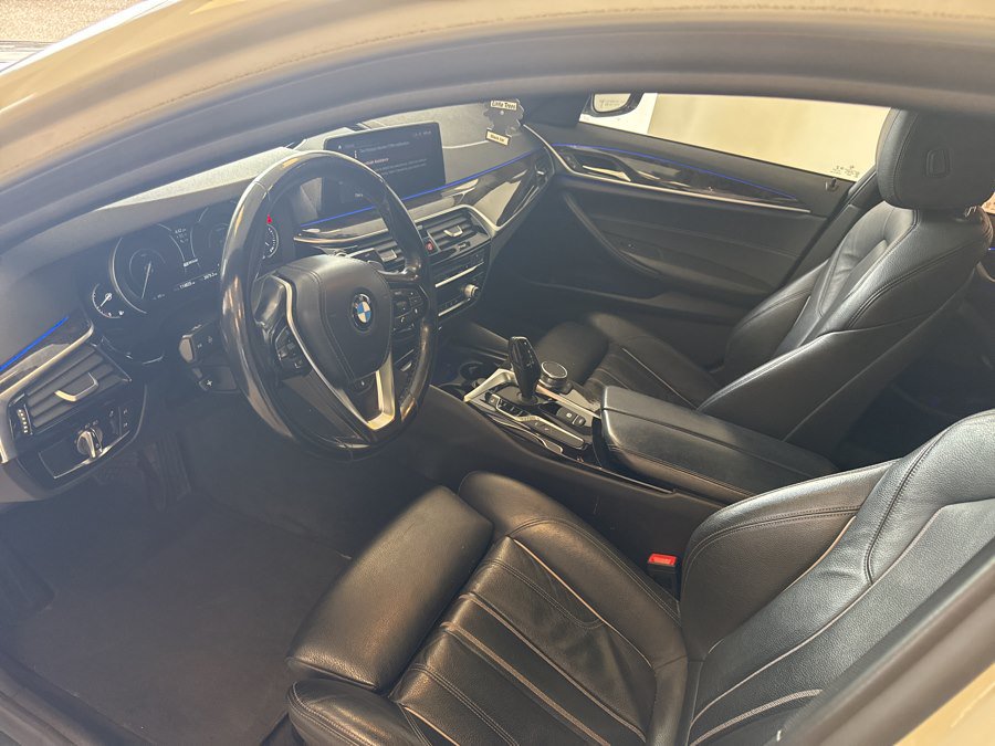 Used 2019 BMW 530e xDrive w/ Convenience Package AWD/4WD image 10