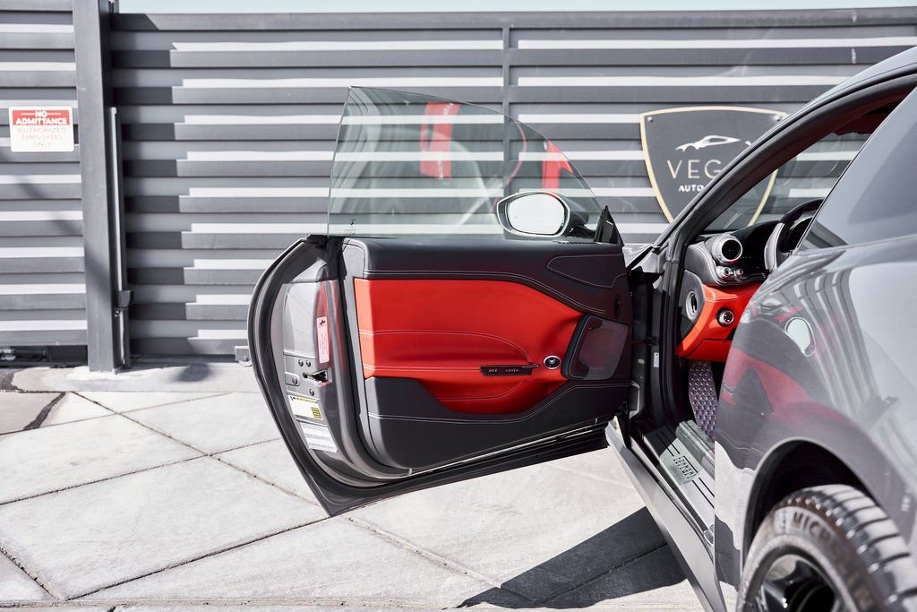 Used 2020 Ferrari GTC4Lusso AWD/4WD image 34