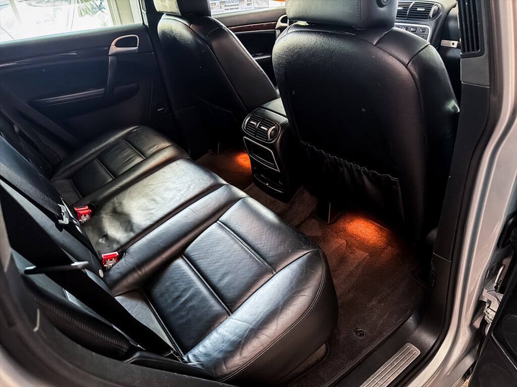 Used 2006 Porsche Cayenne Turbo AWD/4WD image 24