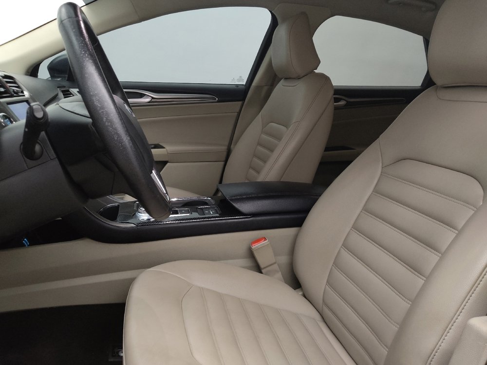 Used 2020 Ford Fusion SEL FWD image 17