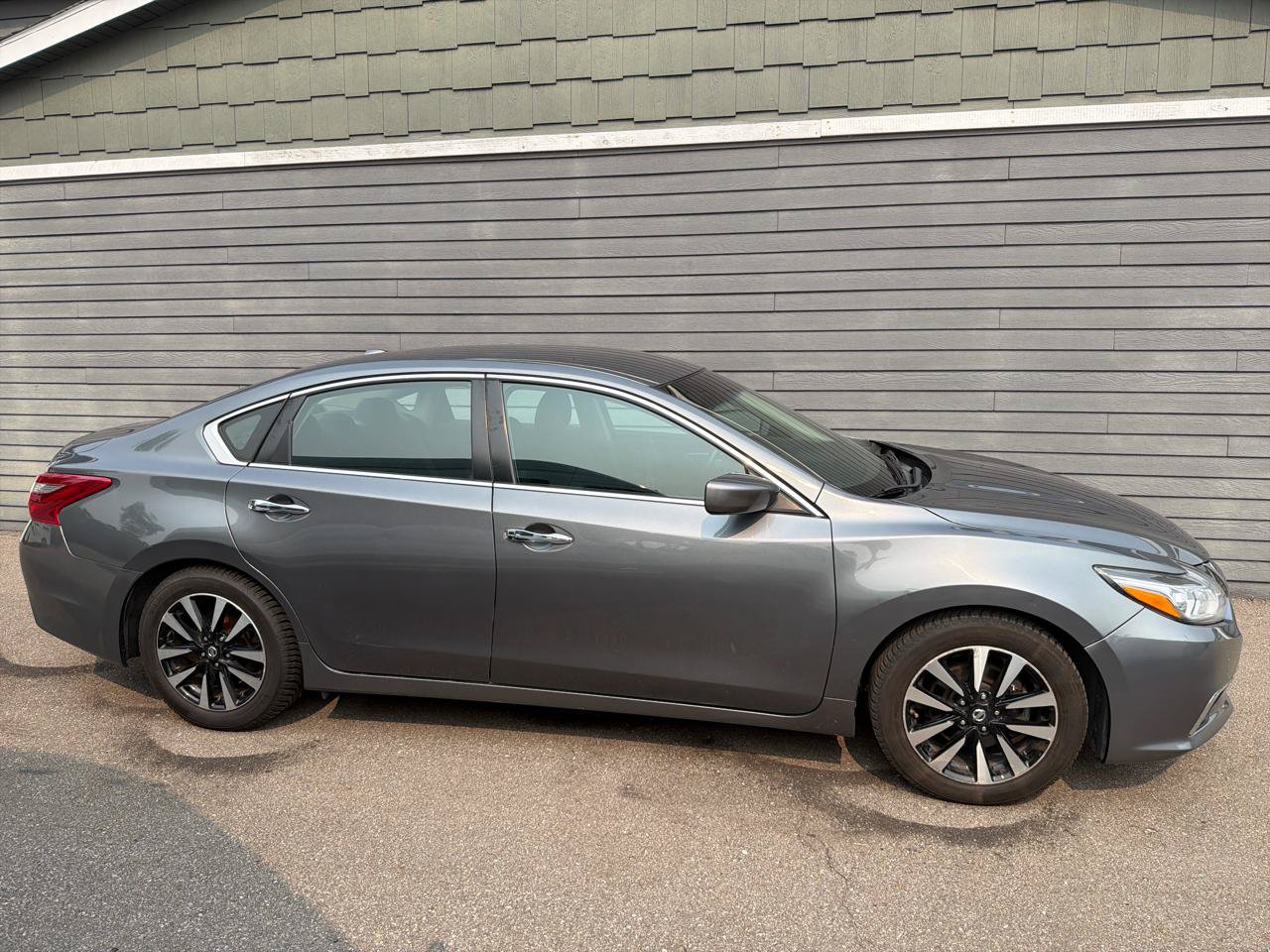 Used 2018 Nissan Altima 2.5 SV FWD image 5