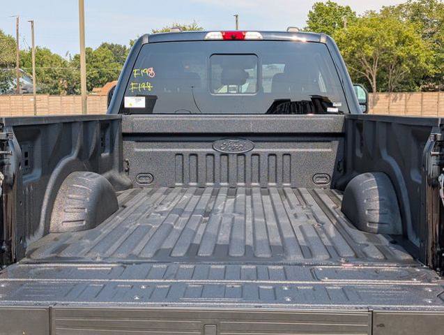 New 2026 Ford F350 Lariat w/ Black Appearance Package image 28