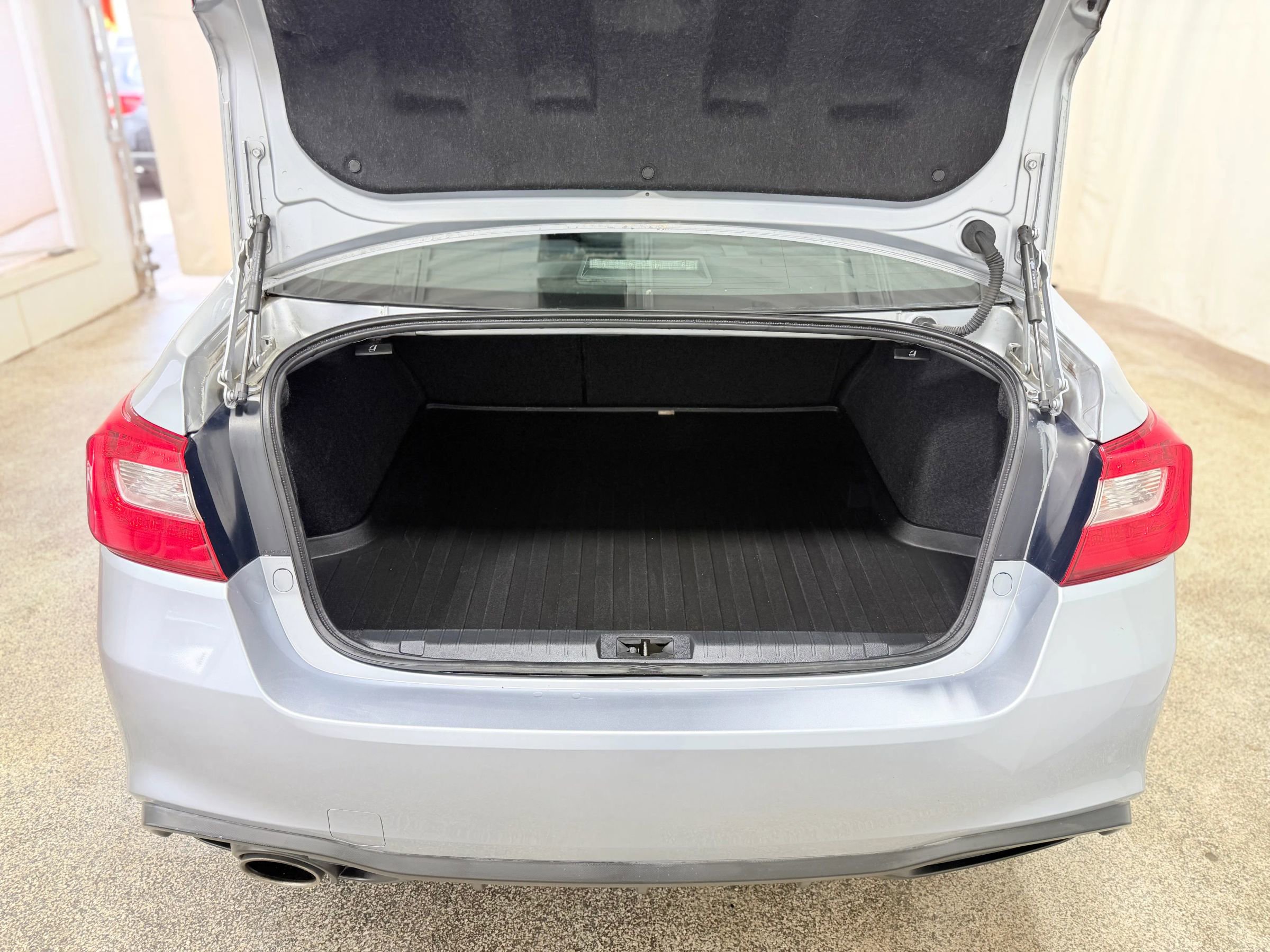Used 2019 Subaru Legacy 2.5i Premium AWD/4WD image 37