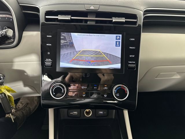 Certified 2024 Hyundai Tucson SE image 22