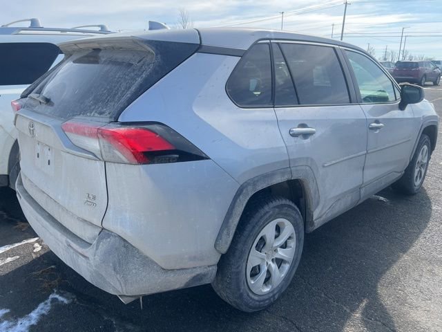 Used 2023 Toyota RAV4 LE image 3