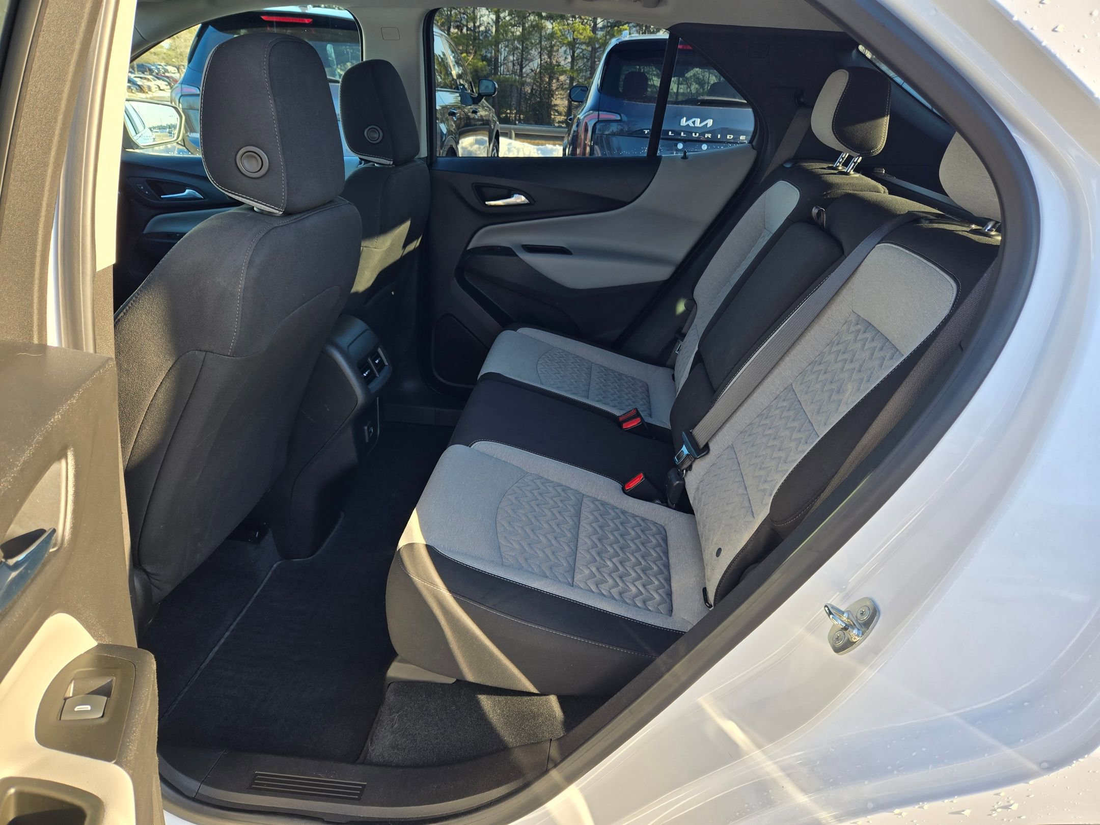 Used 2022 Chevrolet Equinox LT w/ Driver Convenience Package image 33