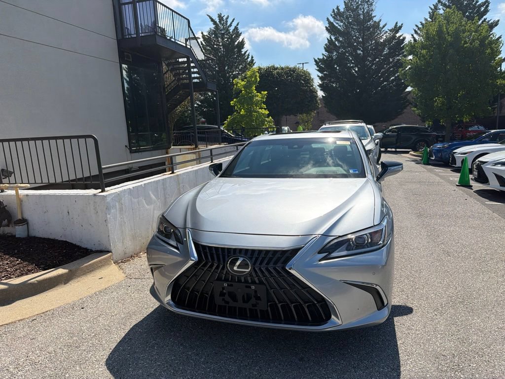 Certified 2025 Lexus ES 350 w/ Premium Package FWD image 3