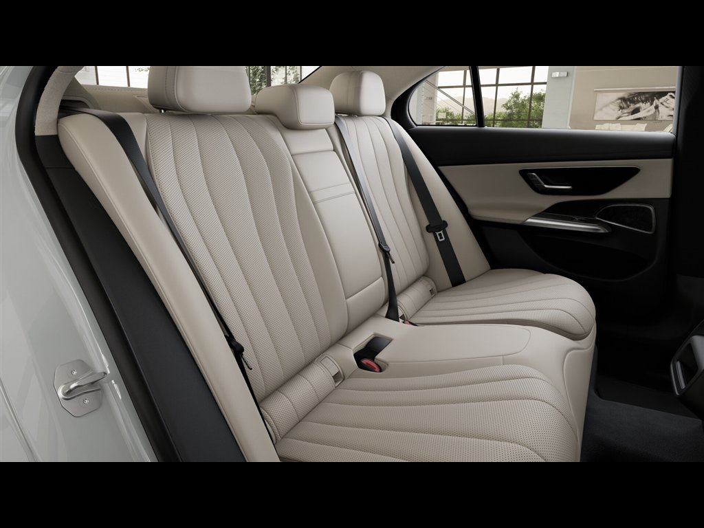 Certified 2026 Mercedes-Benz E 450 4MATIC Sedan image 40