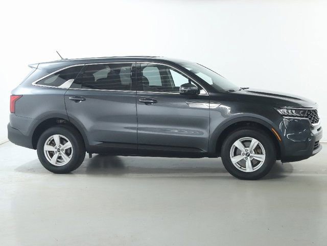 Used 2022 Kia Sorento LX AWD/4WD image 11