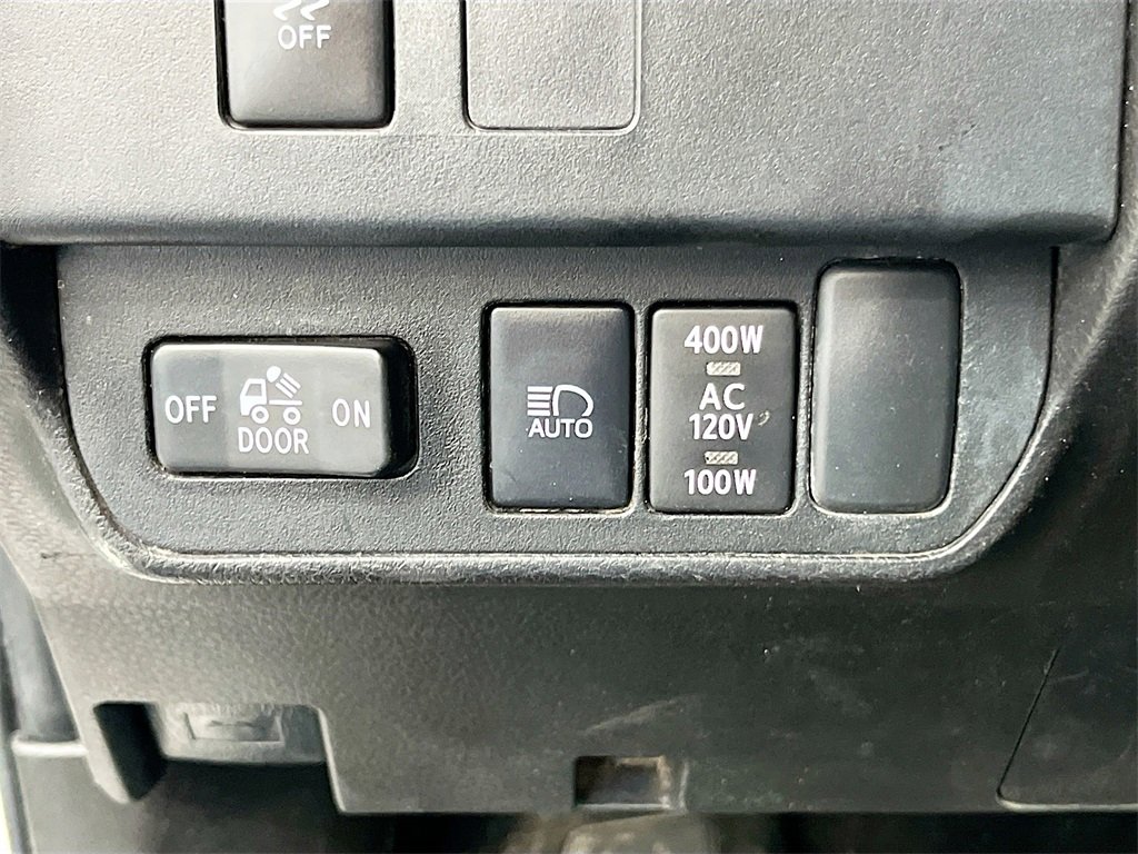 Used 2023 Toyota Tacoma TRD Off-Road image 10