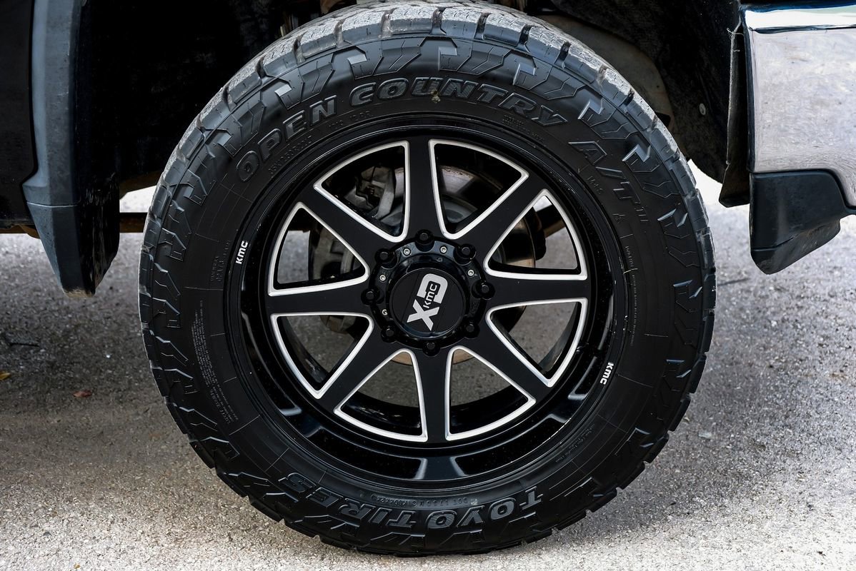 Used 2020 Chevrolet Silverado 2500 LTZ w/ LTZ Texas Edition image 54