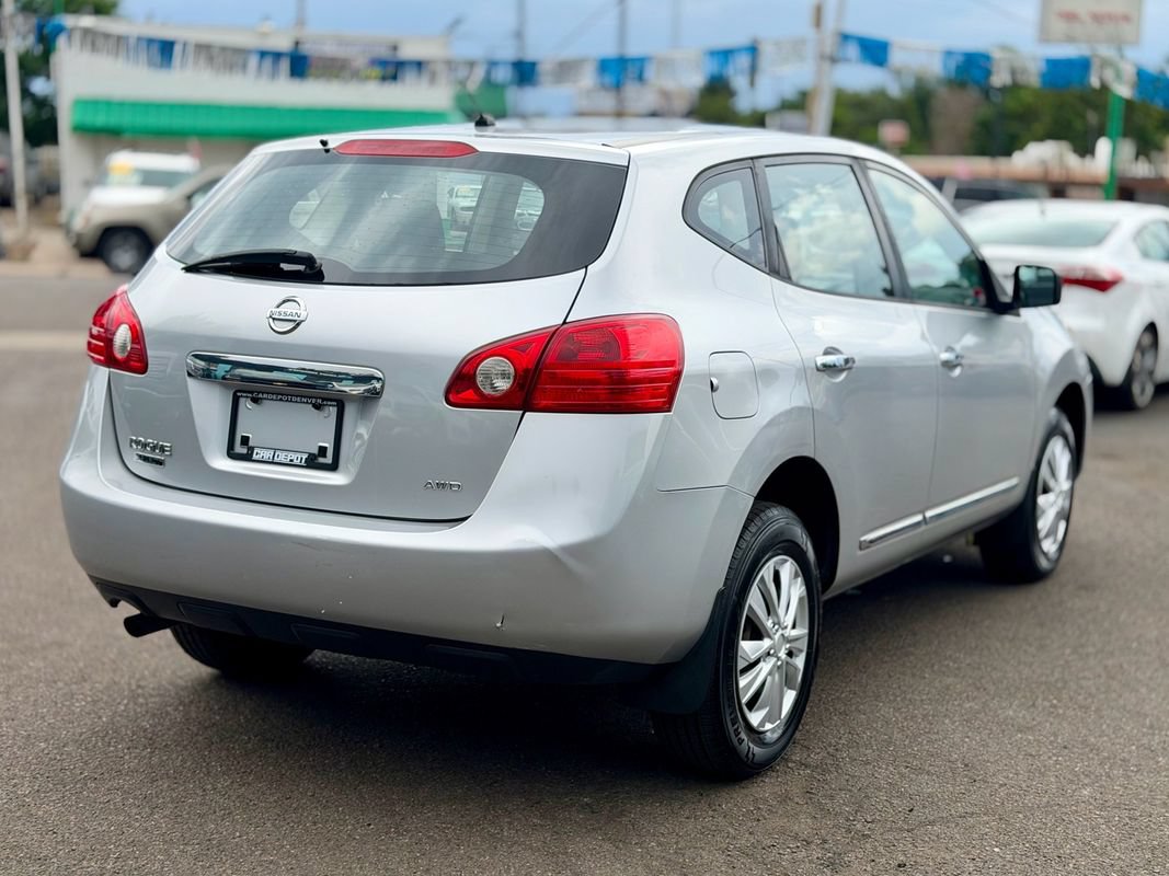 Used 2015 Nissan Rogue S AWD/4WD image 2