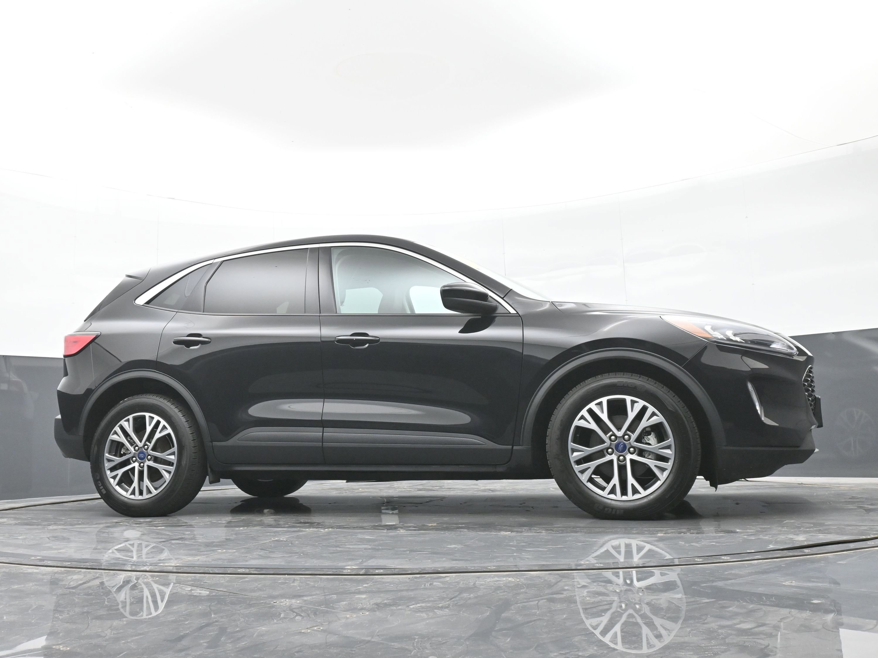 Used 2022 Ford Escape SEL FWD image 41