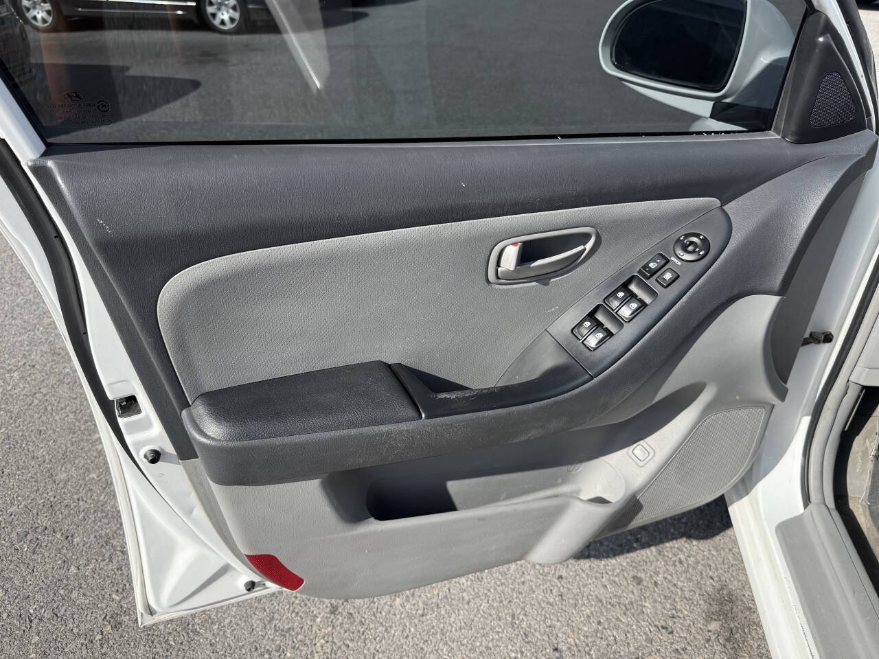 Used 2007 Hyundai Elantra SE FWD image 9