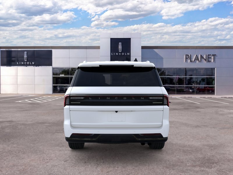 New 2026 Lincoln Navigator L Reserve AWD/4WD image 5
