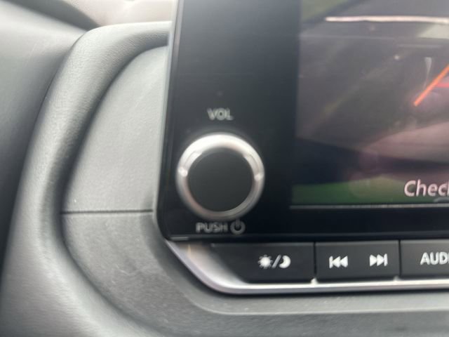 Used 2023 Nissan Rogue SV w/ SV Premium B Package image 14