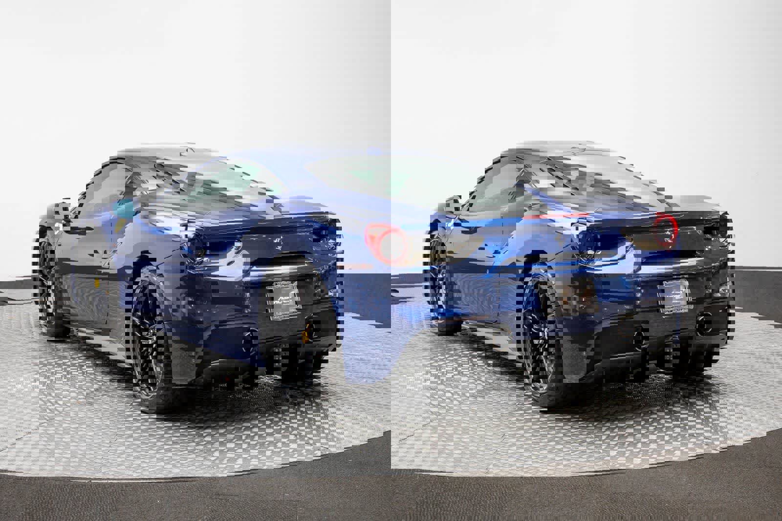 Used 2018 Ferrari 488 GTB image 4