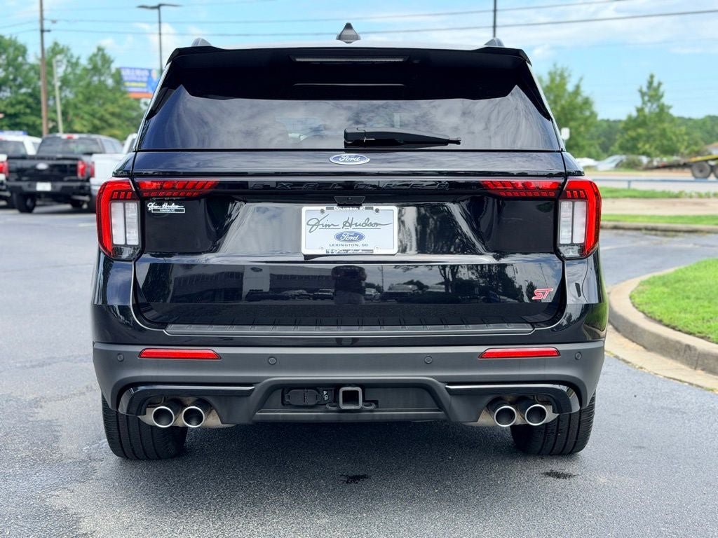 Certified 2025 Ford Explorer ST RWD image 9