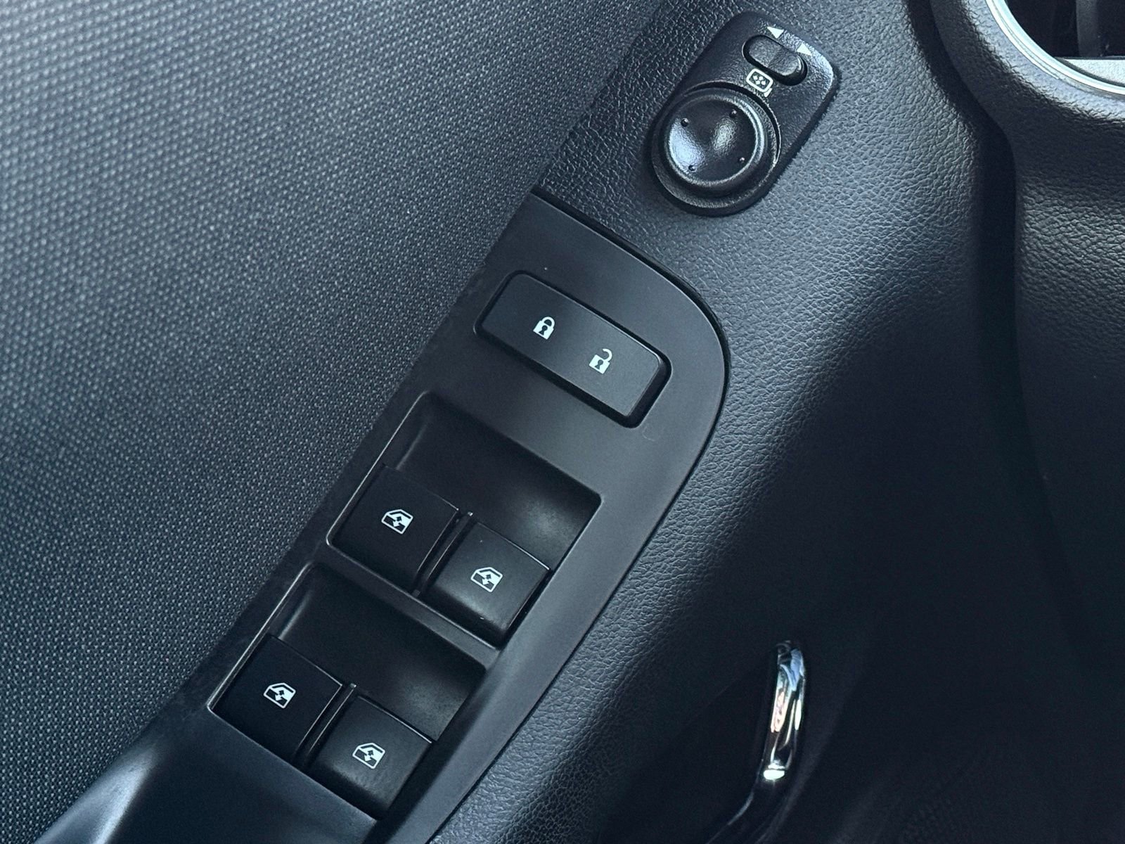 Used 2014 Chevrolet Camaro SS image 30