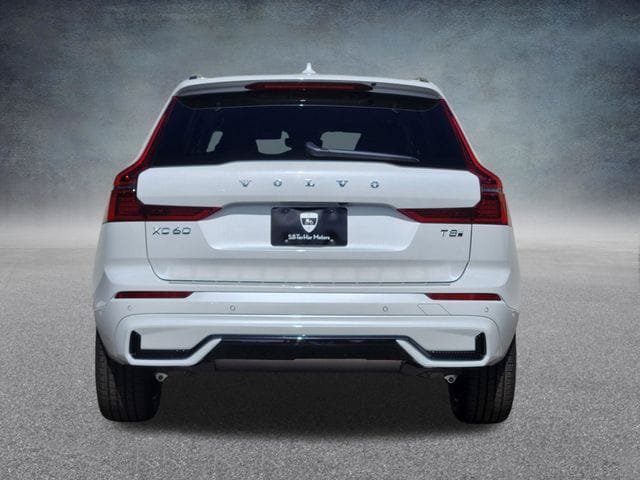 New 2026 Volvo XC60 T8 Plus w/ Climate Package PRO AWD/4WD image 6
