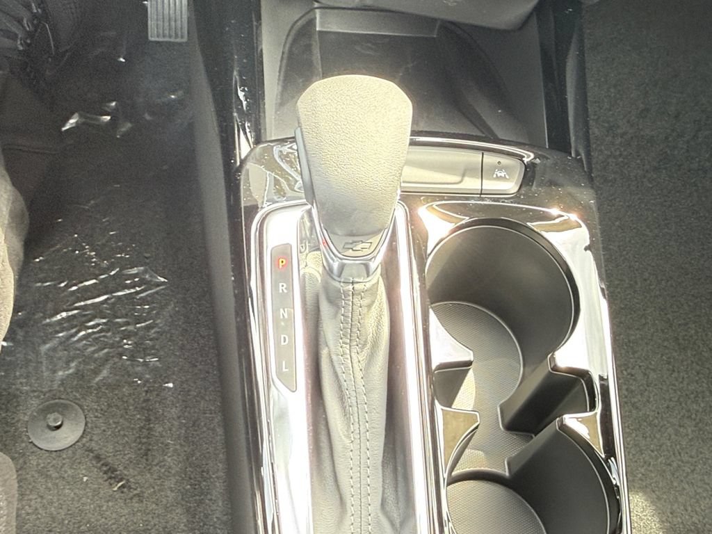 New 2026 Chevrolet Trax LT w/ Sunroof Package FWD image 18