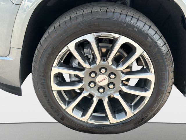 Used 2021 GMC Acadia Denali w/ Denali Technology Package FWD image 10