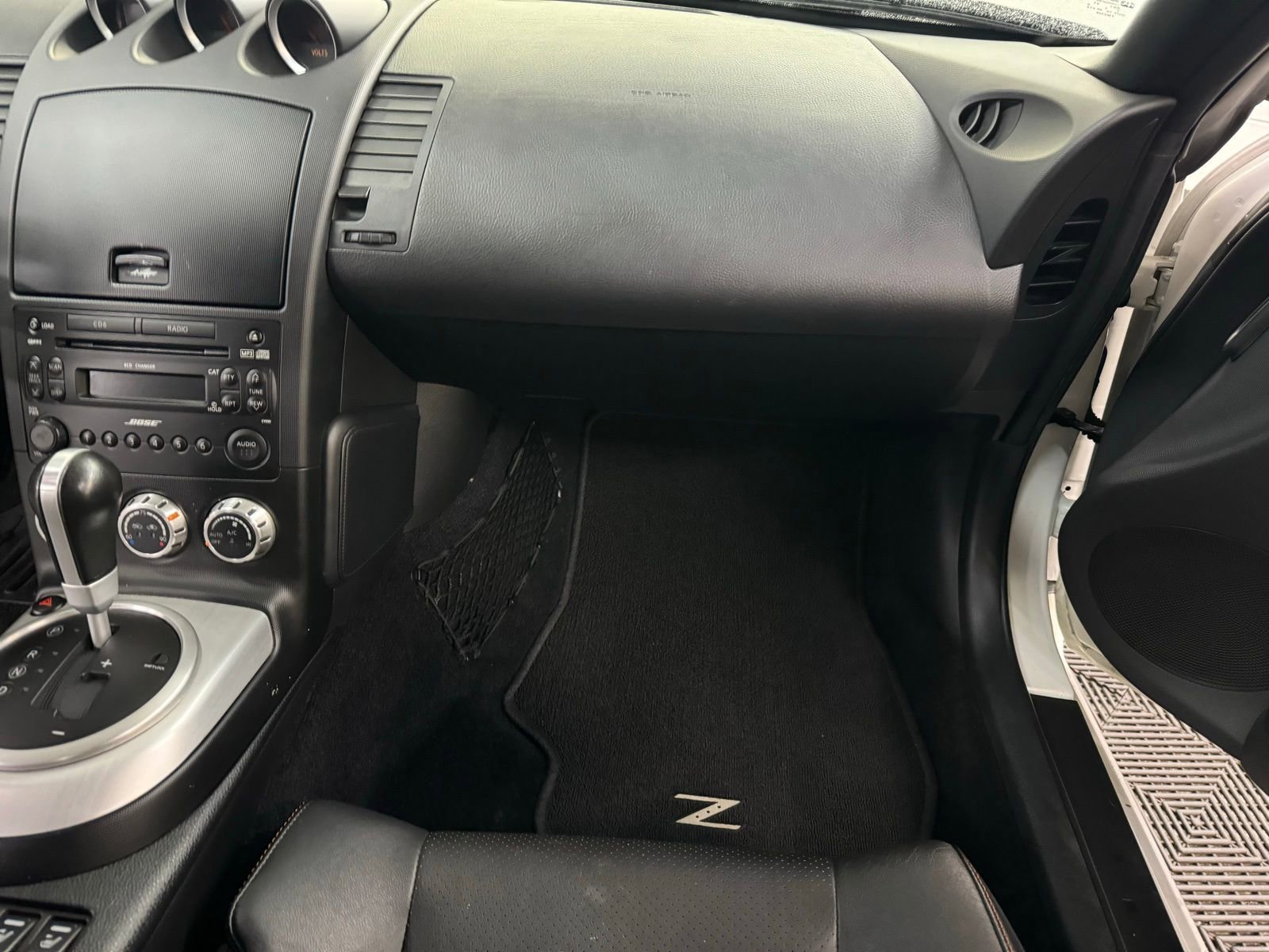 Used 2009 Nissan 350Z Touring image 13