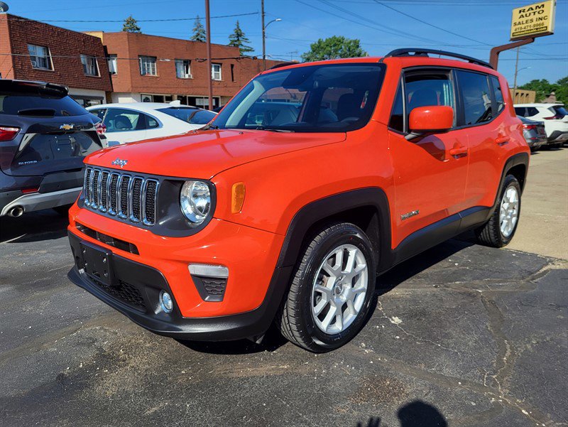 Used 2019 Jeep Renegade Latitude image 3