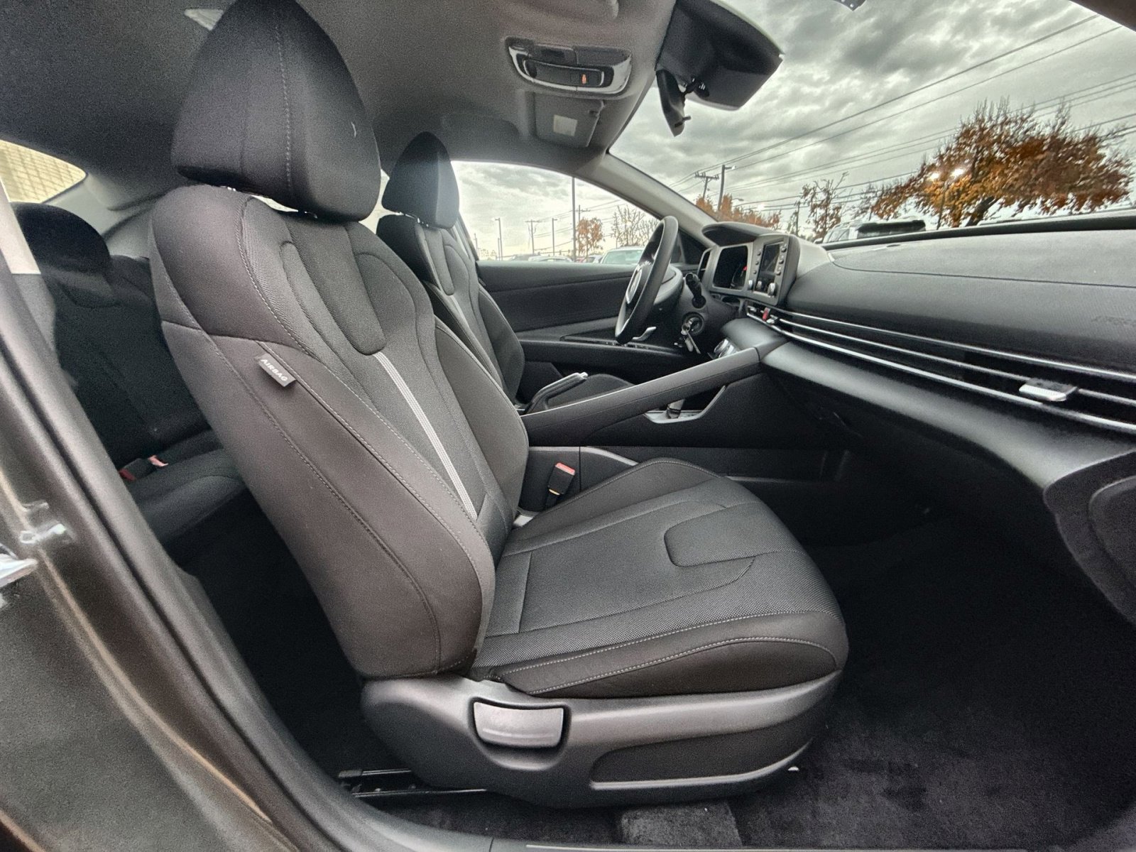 New 2026 Hyundai Elantra SE image 25