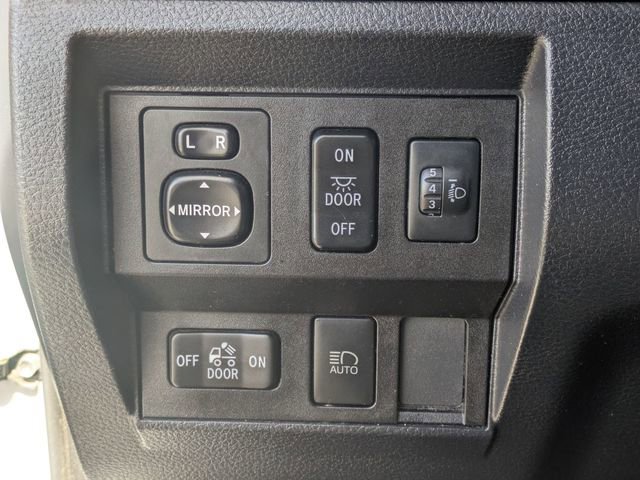 Used 2019 Toyota Tundra SR5 w/ SR5 Upgrade Package image 15