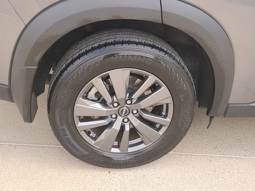 Certified 2024 Nissan Pathfinder SV image 6