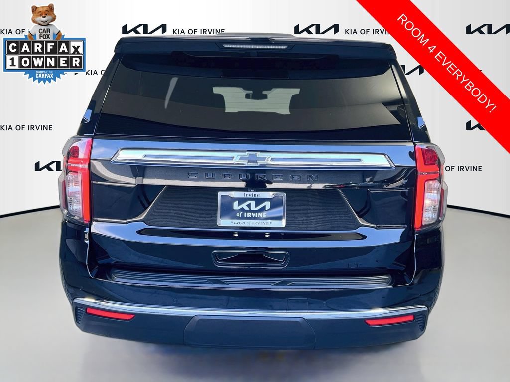 Used 2022 Chevrolet Suburban LT w/ Luxury Package RWD image 6